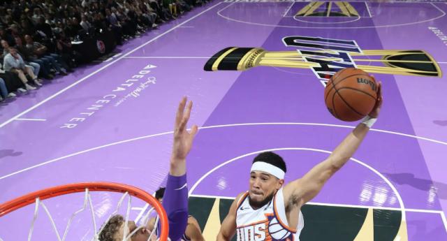 开云体登录-70分先生变传球高手！布克进化更契合杜兰特