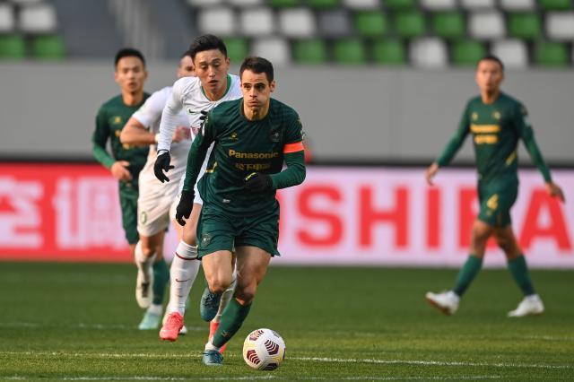 开云体登录-浙江功臣冲超体验：荣幸当上队长 大牌离开成就我