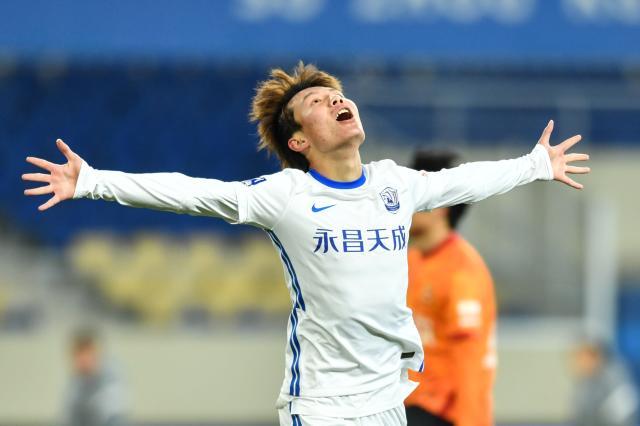 开云体育-Kaiyun Sports-【保级组综述】青岛负申花 津门虎绝杀拿下关键战