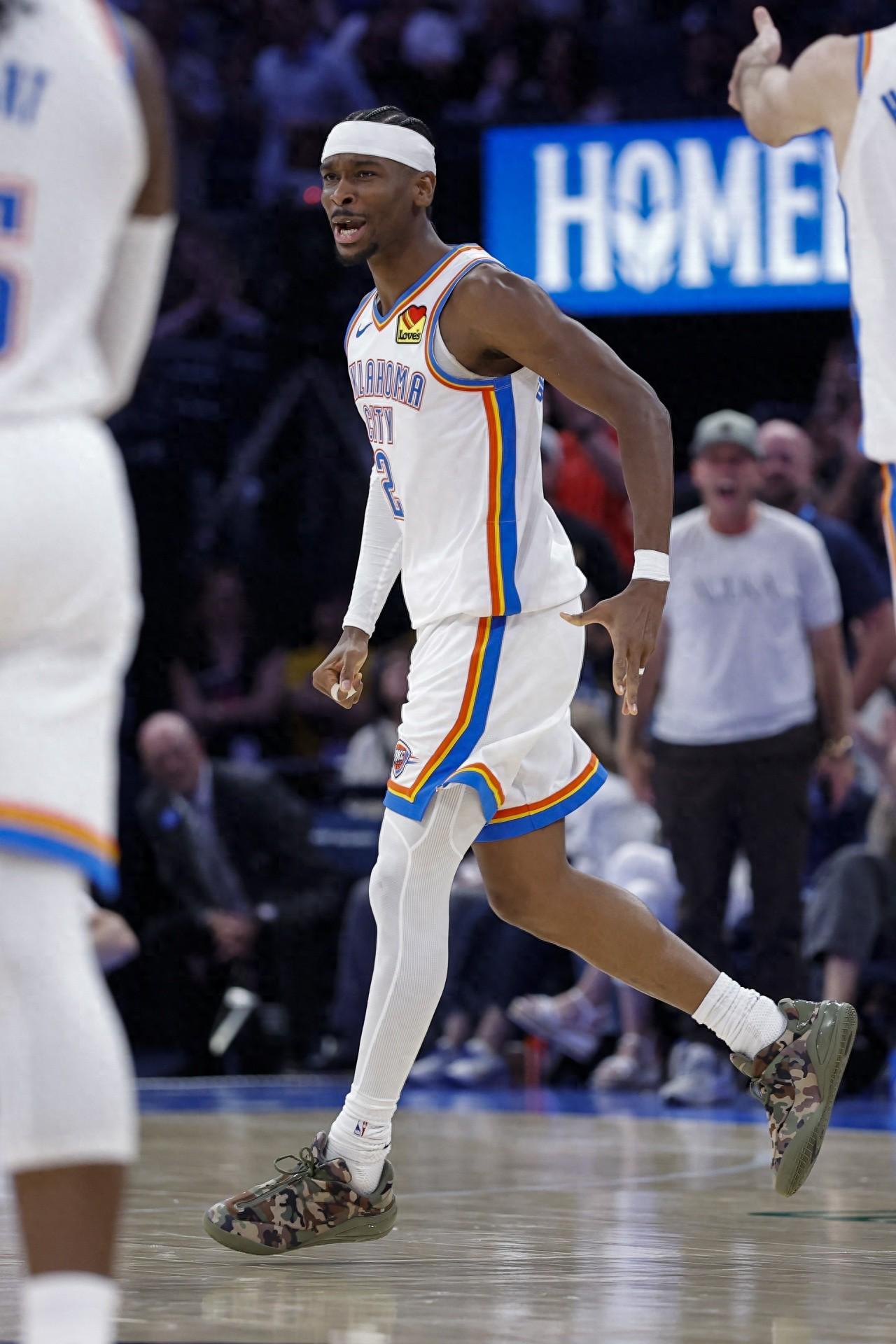 开云体育官网-SGA你太狠，都说你靠哨子，今天42+4+8，达成NBA历史独一无二纪录